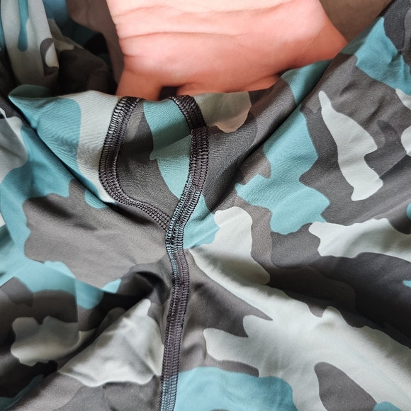 TWO Lululemon leggings - base pace and align bundle sale - Picture 8 of 16